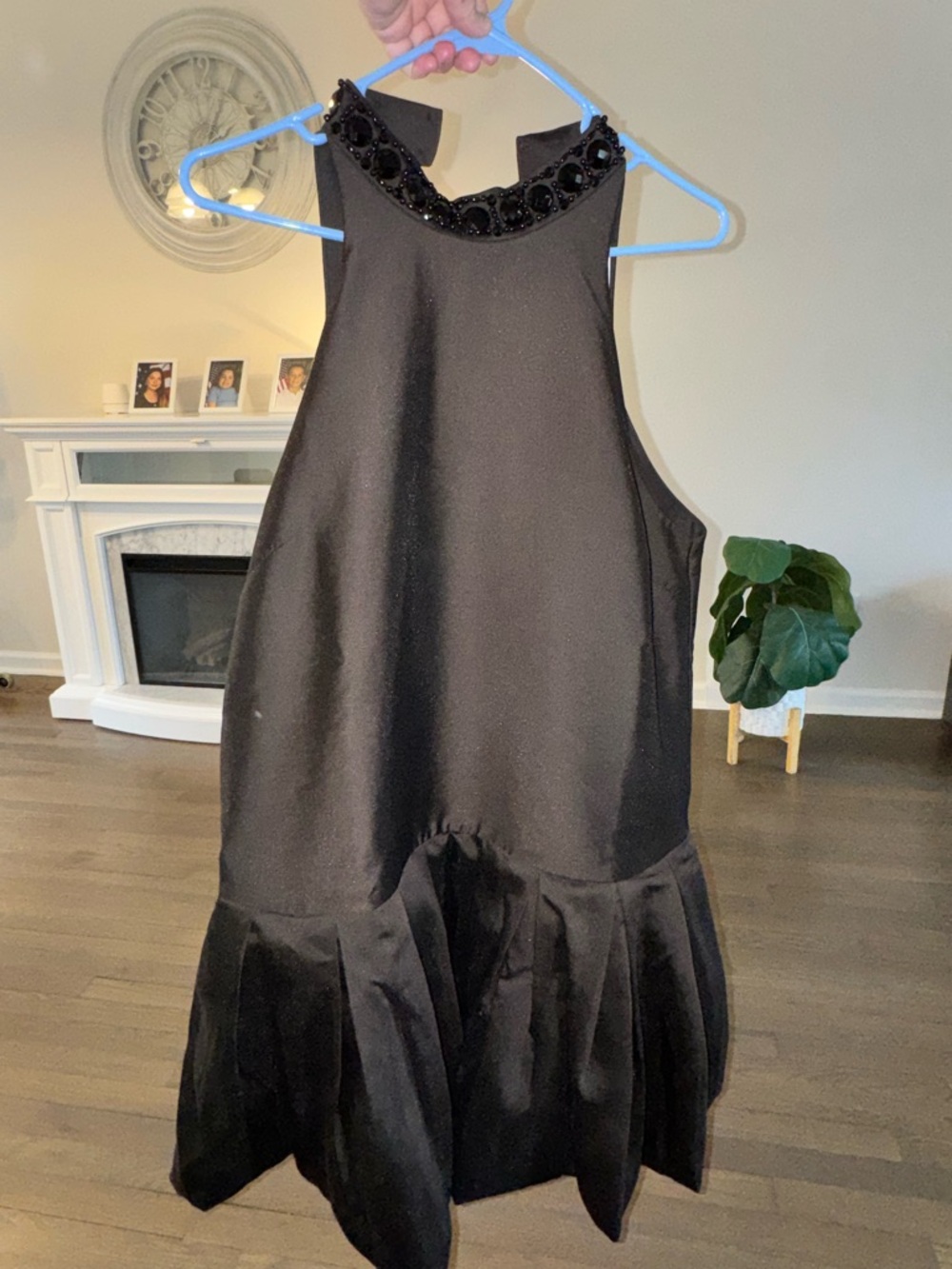 Black Bubble-hem Dress - Picture 2 of 4